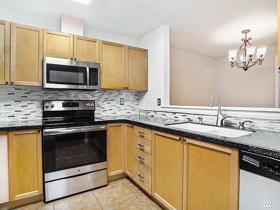 2nd image of 18501 SE Newport Way Unit M151