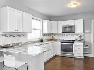 8 Beacon St, Taunton, MA 02780