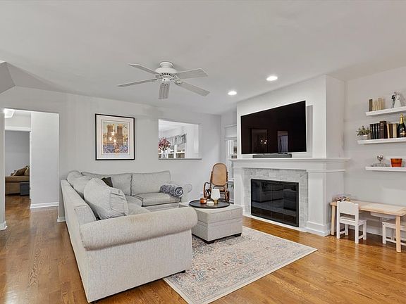 4th image of 588 Burton Ave