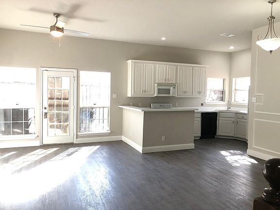 5th image of 2502 Plumgrove Cir