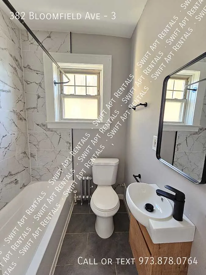 Bloomfield Studio $1545 — Photo 4