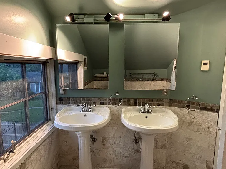 1195 Portland Ave — Photo 12