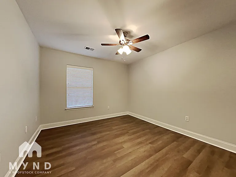 2086 Edgewood Dr — Photo 16