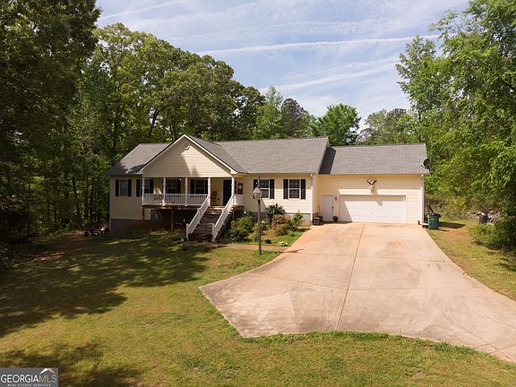 2nd image of 120 Norman Rd
