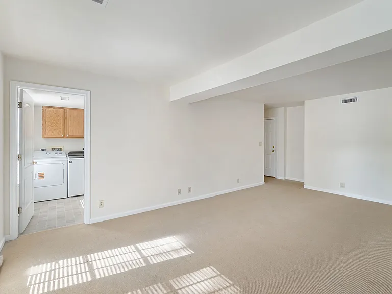 1264 Villa Ln #C — Photo 5