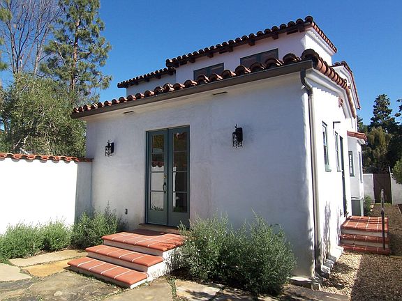 3rd image of 1357 N Ogden Dr