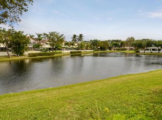 21748 Club Villa Ter, Boca Raton, FL 33433