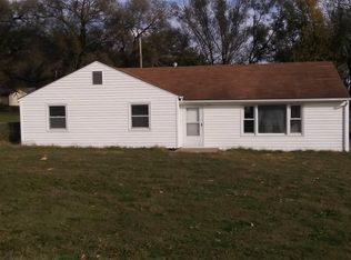 2598 Detlor Rd, Grantville, KS 66429