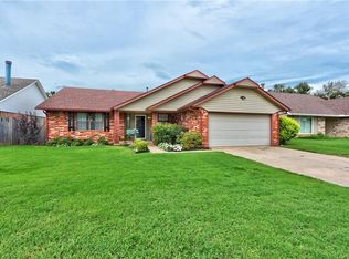717 Westglen Dr, Yukon, OK 73099