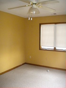 3rd image of 1161 Shoemaker Dr Unit 9