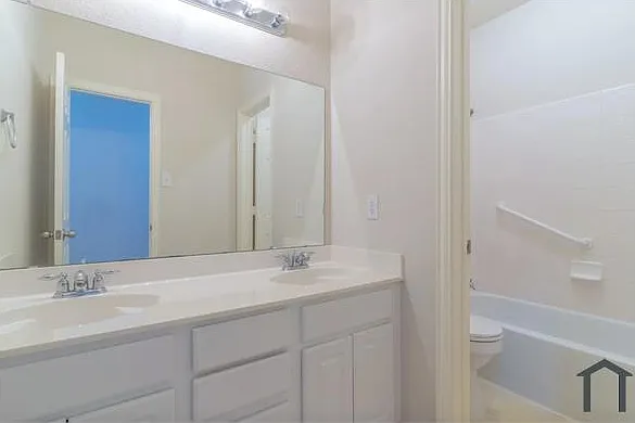 6701 Marquett Dr — Photo 1