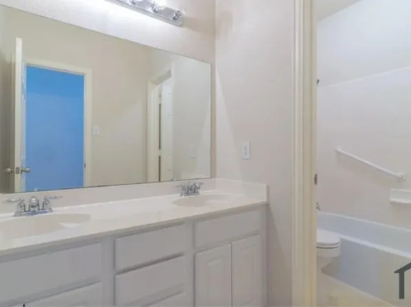 6701 Marquett Dr, Rowlett, TX 75089