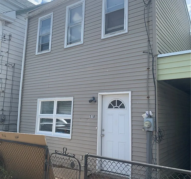 310 Knox Ave