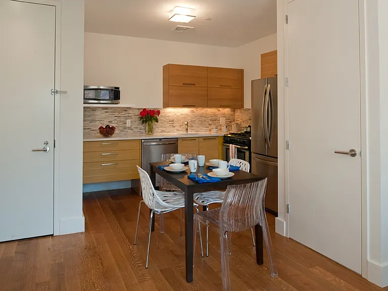301 Sullivan Pl #5C — Photo 5