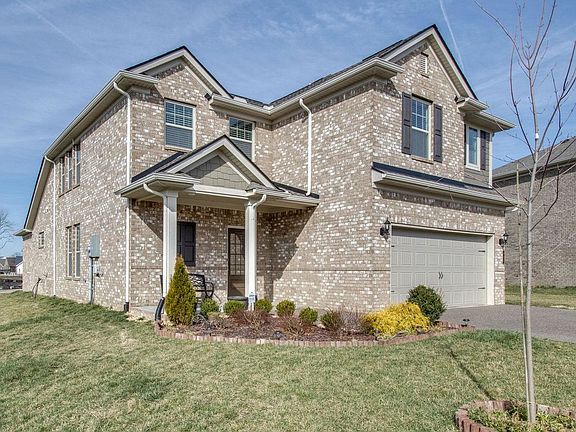 2nd image of 417 Black Thorn Ln