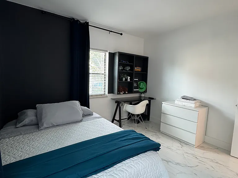 1215 E Broward Blvd #1 — Photo 2