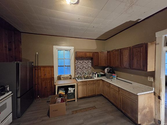 5th image of 1018 N 9th St