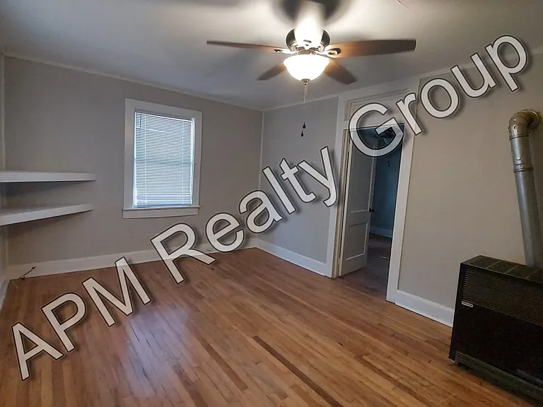1512 Malinda Rd — Photo 2