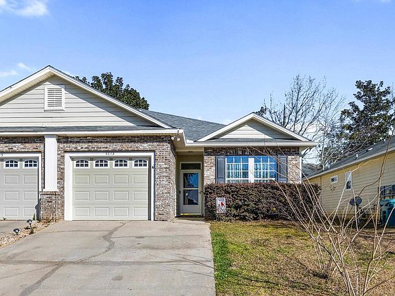 3rd image of 5613 Hampton Hill Cir