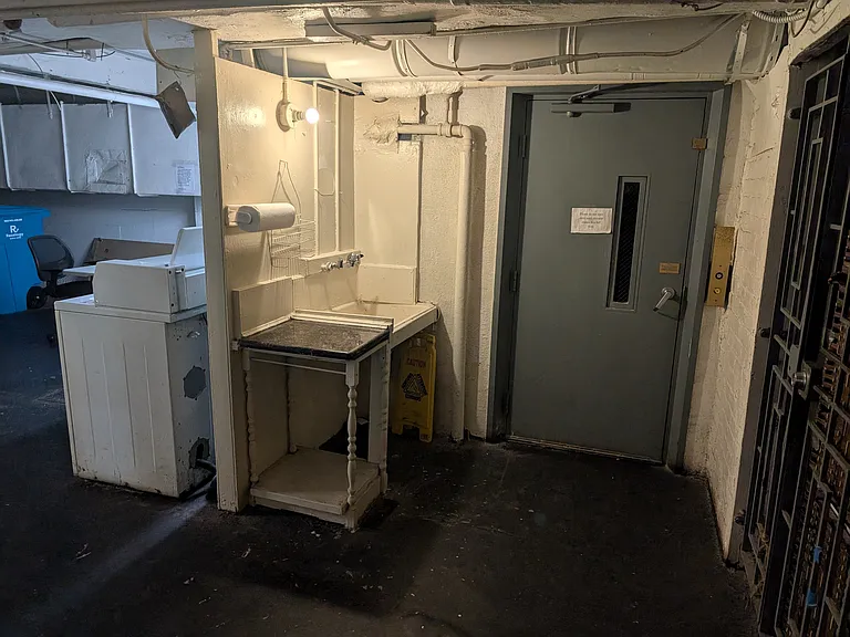 The Langham Apartments — Photo 37