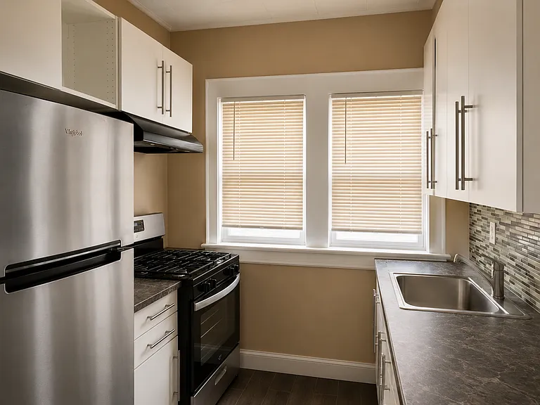 28 Pulaski Ave #2 — Photo 3
