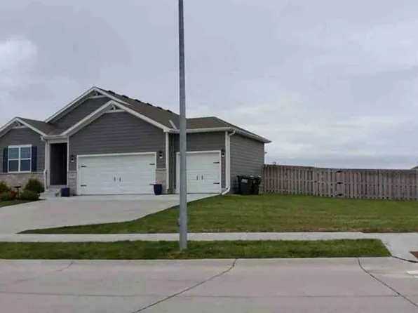11931 S 117th St, Papillion, NE 68046