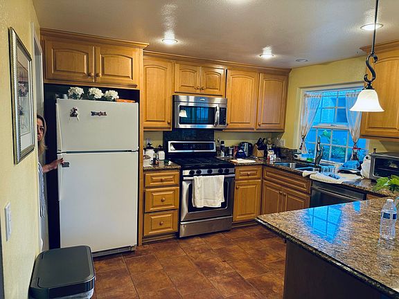 2nd image of 320 Green Moor Pl