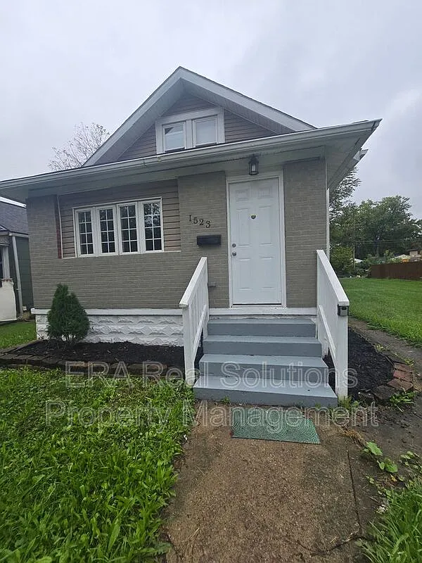 3 bed, 2.0 bath, 853 sqft, $1,500 — Photo 1