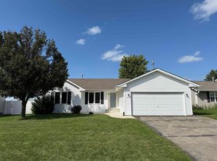 620 Cranbrook Ln, Mount Morris, IL 61054