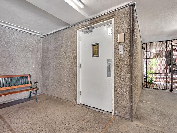 5th image of 2601 College Ave APT 208