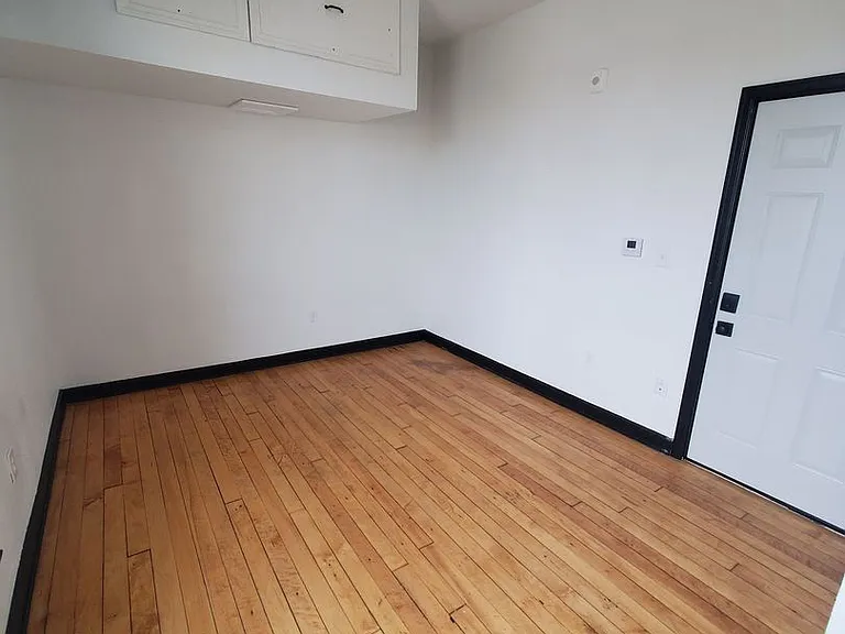 The Berm - 2001 10th Ave (24 Units Luxury Apartments) — Photo 27