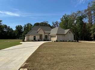 1037 Mullican Rd, Florence, MS 39073