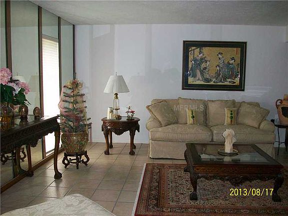 3rd image of 5313 Siesta Ct