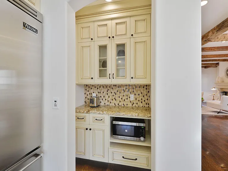 1201 University Dr — Photo 25