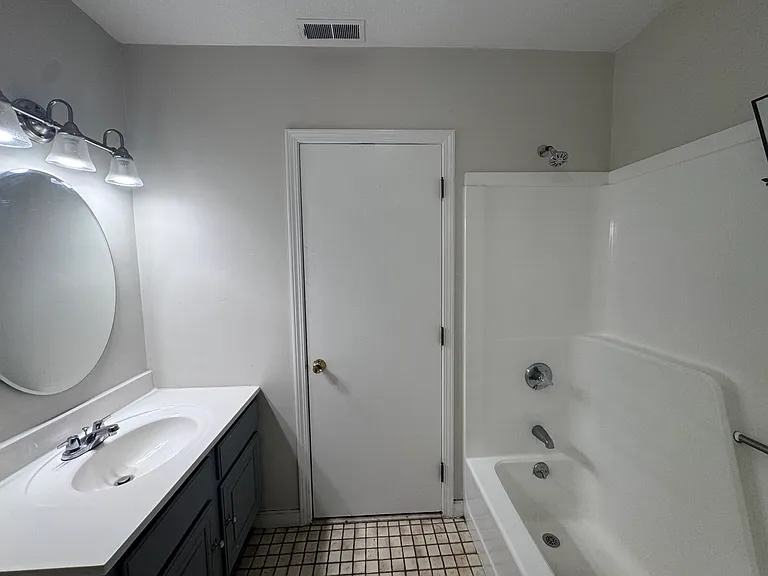 168 Pine St #5 — Photo 15