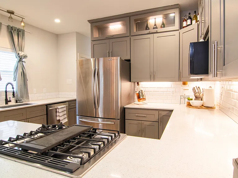 705 W Elsmere Pl — Photo 20