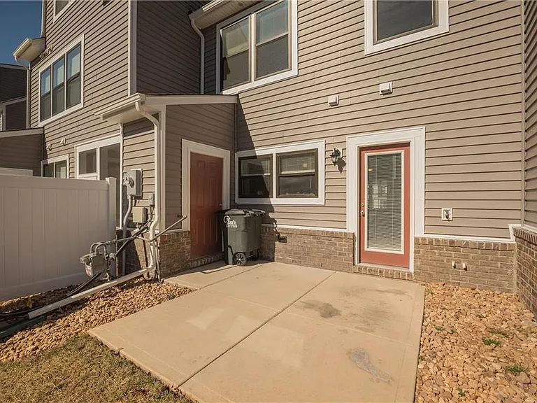 12217 Dutch Elm Cir #1 — Photo 24