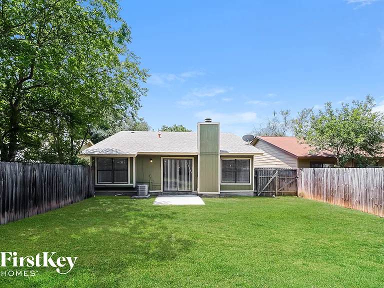 9419 Valley Bnd — Photo 14