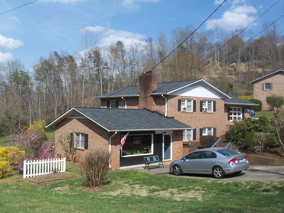 1st image of 1027 Prestwood Dr SE