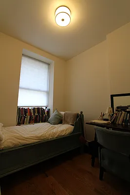 Rented by Apax Realty LLC | media 25