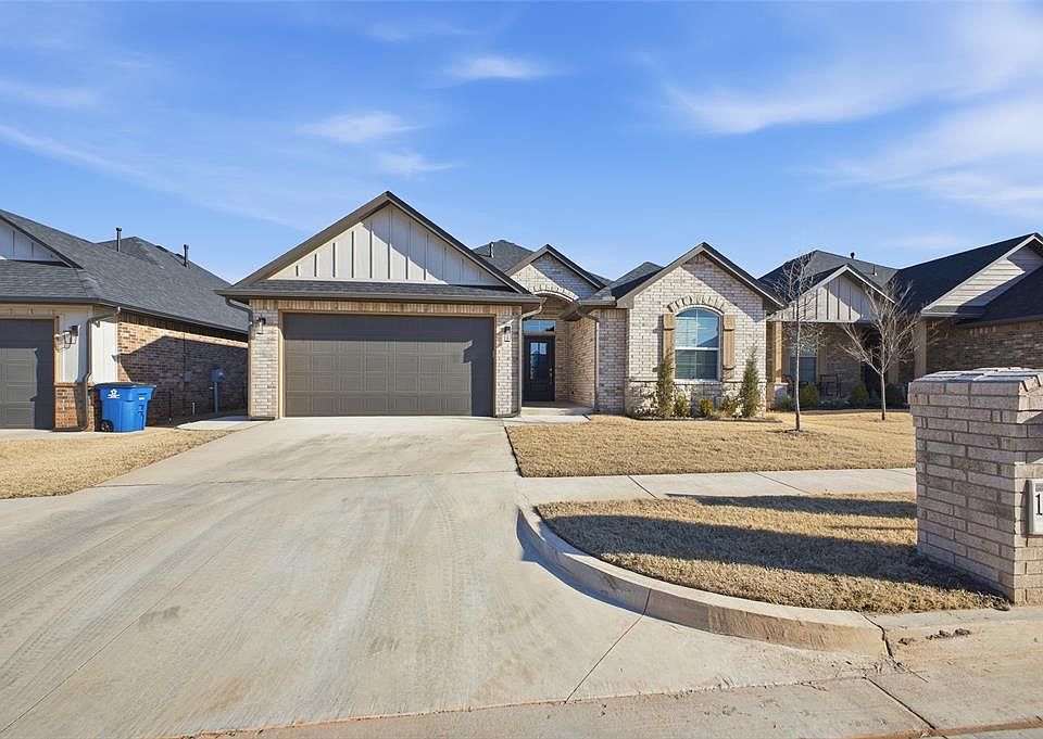 1st image of 1300 Colonial Ave