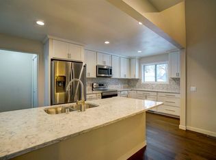 816 Presidio Dr, Waunakee, WI 53597