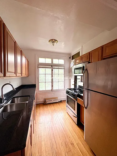 911 Elmwood Ave #3NE Photo 1