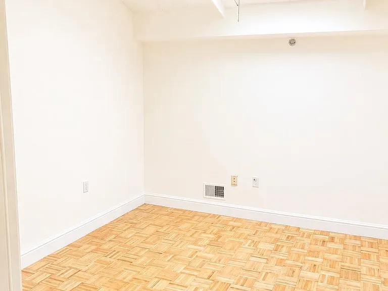 300 Communipaw Ave #302 — Photo 17