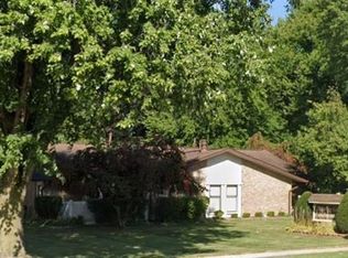 37480 Barkridge Cir, Westland, MI 48185