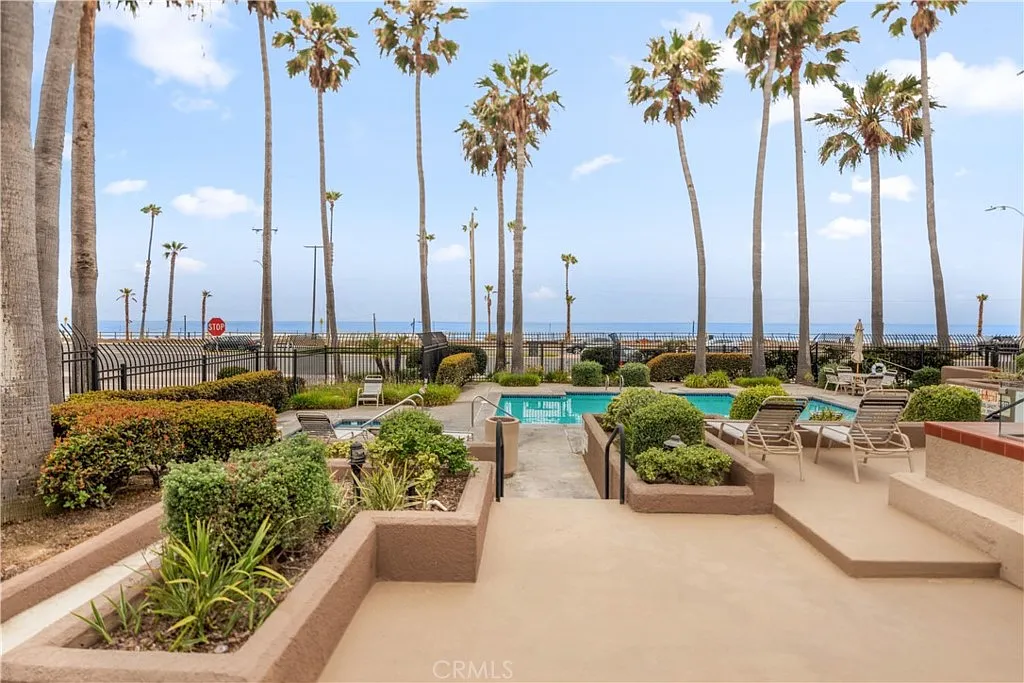 1200 Pacific Coast Hwy APT 427, Huntington Beach, CA 92648 | Zillow