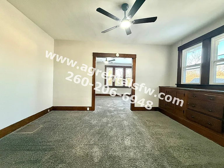 907 Lincoln Ave — Photo 5