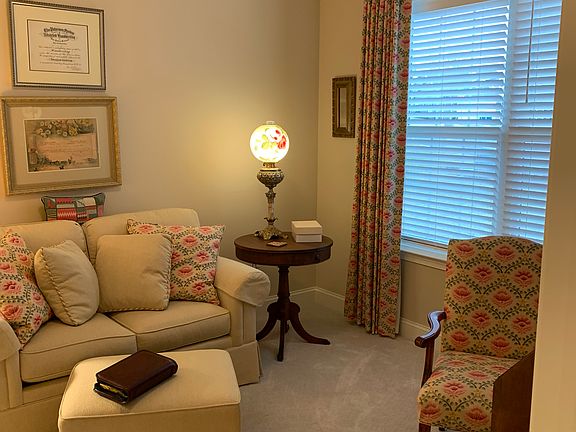 Office/Bedroom/Sitting room