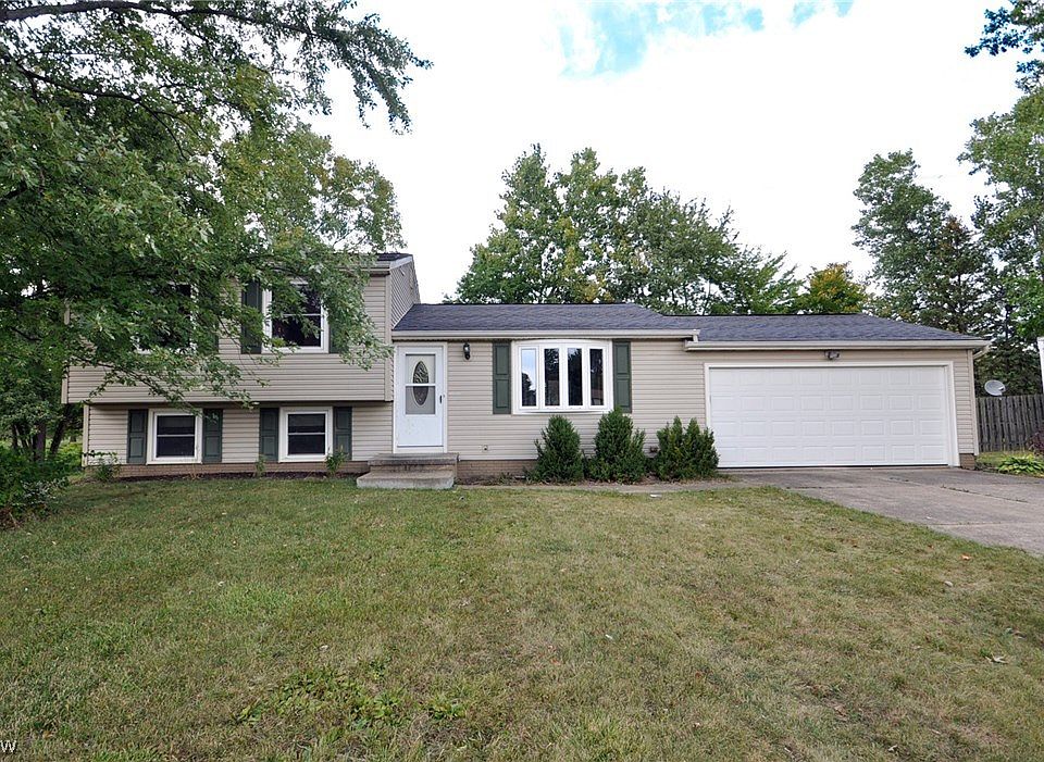 1st image of 22244 Lorraine Dr