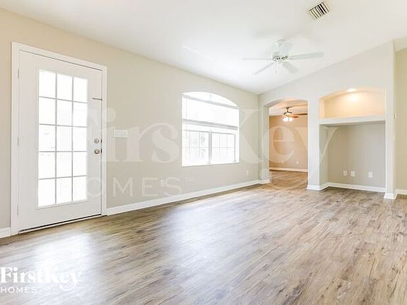 3rd image of 3344 Senlac Ln